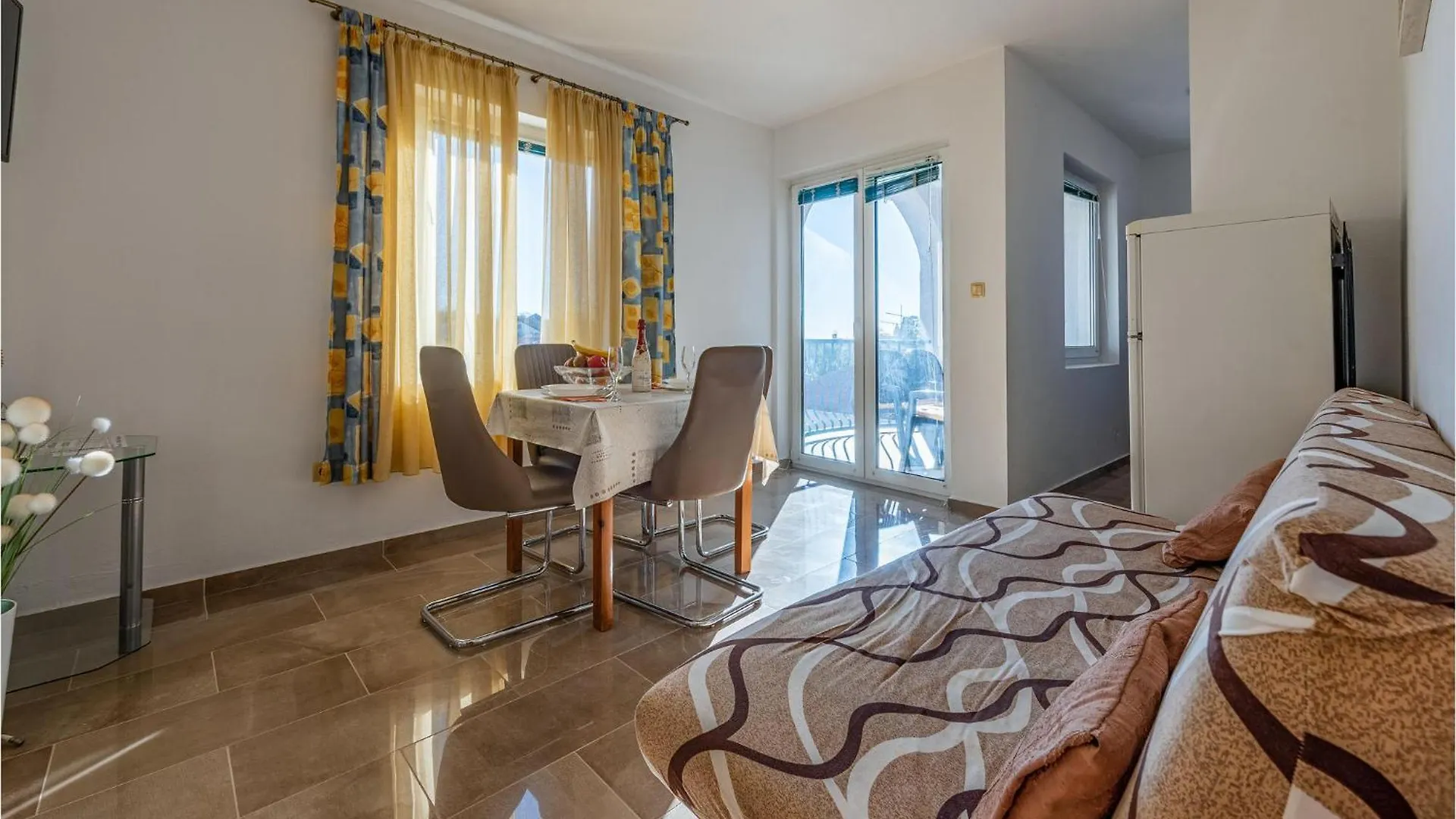 Beautiful Apartment In Pakostane
